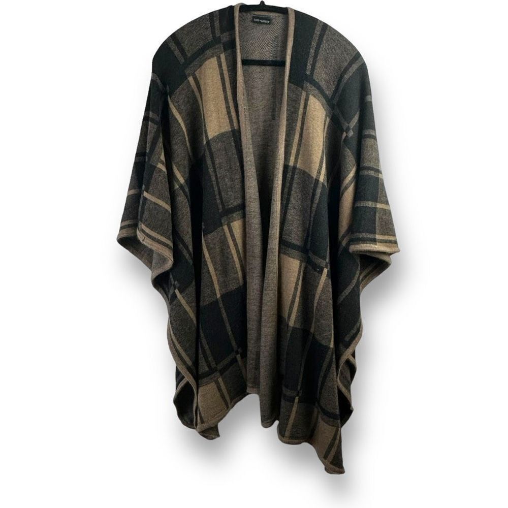 Coco + Carmen Women's Open Front Wrap Poncho Brown Tan Plaid Comfy Oversized
